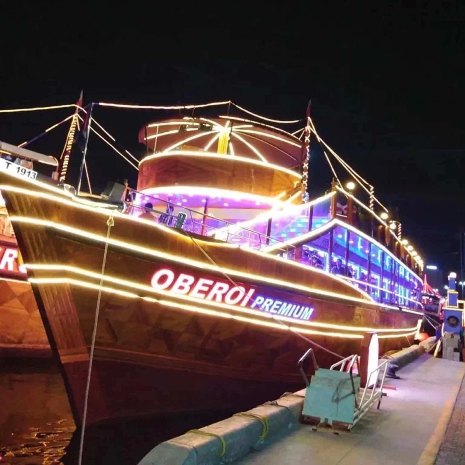 Dhow Cruise